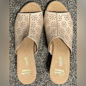 Clark’s Wedge Slip On Sandals Size 8 1/2 M